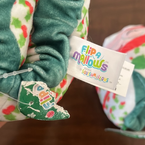 NWT Squishmallow Flip A Mallows 5in Christmas Holiday Nick - Picture 9 of 9